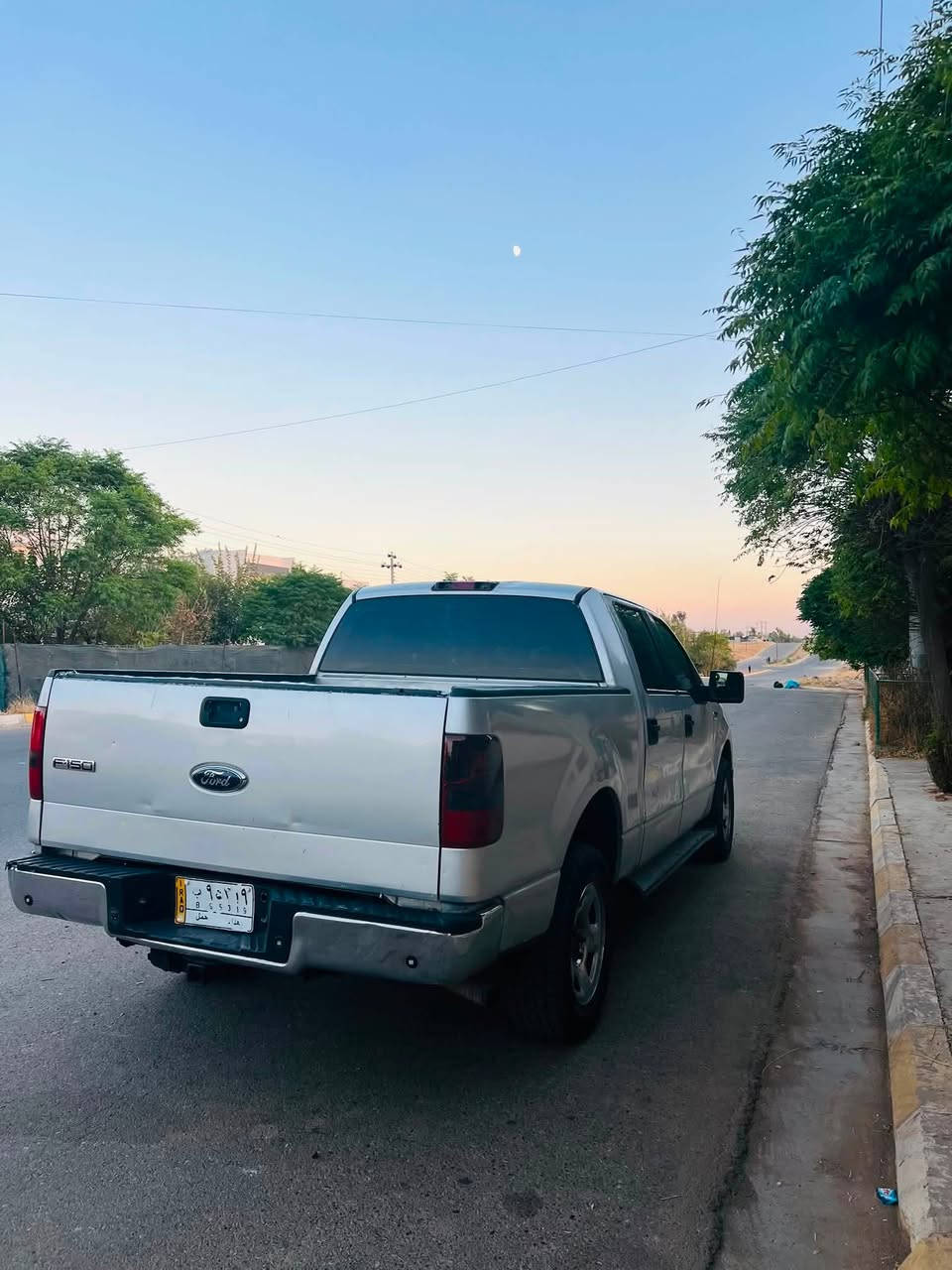 فۆرت F150
2009
نمونە لەجوانی 
چوار تایەو ویلی لۆك دەبڵ ئەكسل 
گیرومەكینەو دەبڵ ئەكسلی بەشەرت تەبریت ساردو گەرم شاشە ئایپاد كامیرا
55گڵا
لەچەمچەماڵم 
گۆرینەوەیش دەكەم لەسەر دڵ گردن 
ژم ***********
