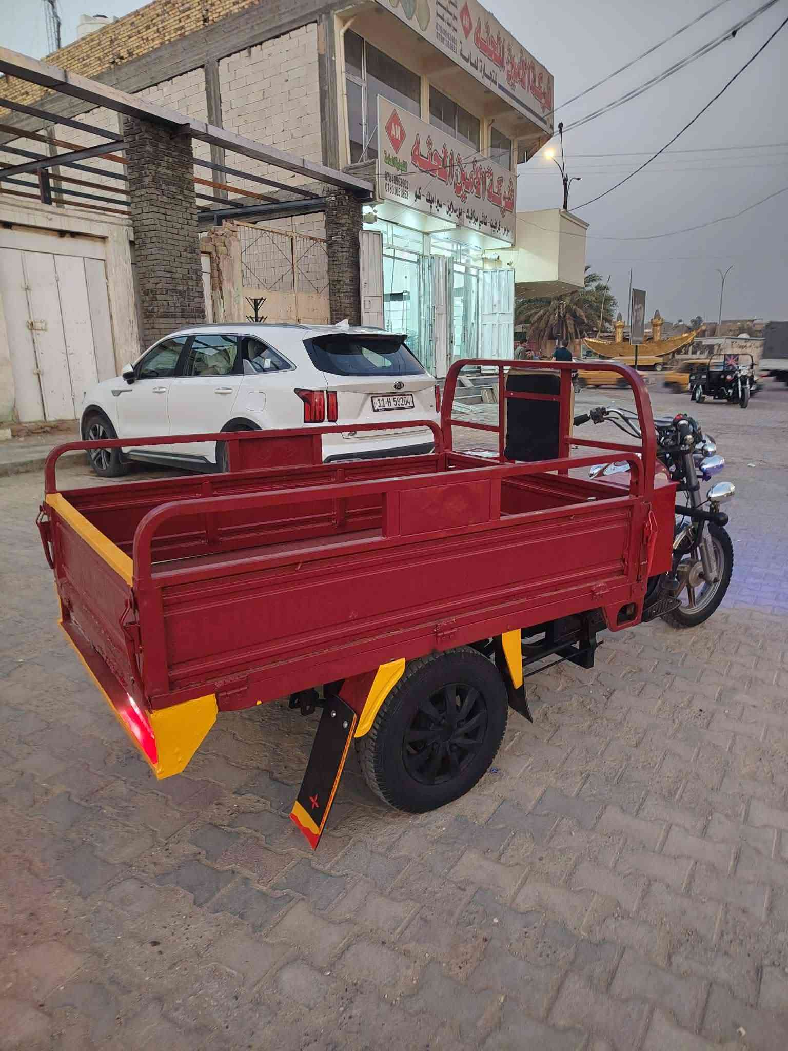 سلام عليكم ستوته للبيع أوراق اصولي مديل 2016 وبيهه محرك 2023 شاصيهه وركبتهه مكفولات كفالة عامه لا لحيم ولامعجون بيهه تخم تاير جوبلس جديد كهربائيات كلهه جدد وشغاله دبلات شغاله نكره سلف ستوته مصبوغه حراري اثار جرد وصابغهه للجماليه نضافتهه نفس البصوره مكانهه الديوانية ***********
