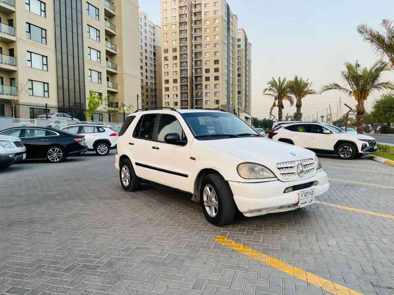 للبيع مراوس مارسيدس MLحجم 430 موديل 2000رقم اربيل تحويل وكاله  محرك V8بلادي كير توماتيك السياره بيها قطع صبغ بدون حادث مكفوله كير محرك حداديه تبريد خير من الله  ***********
