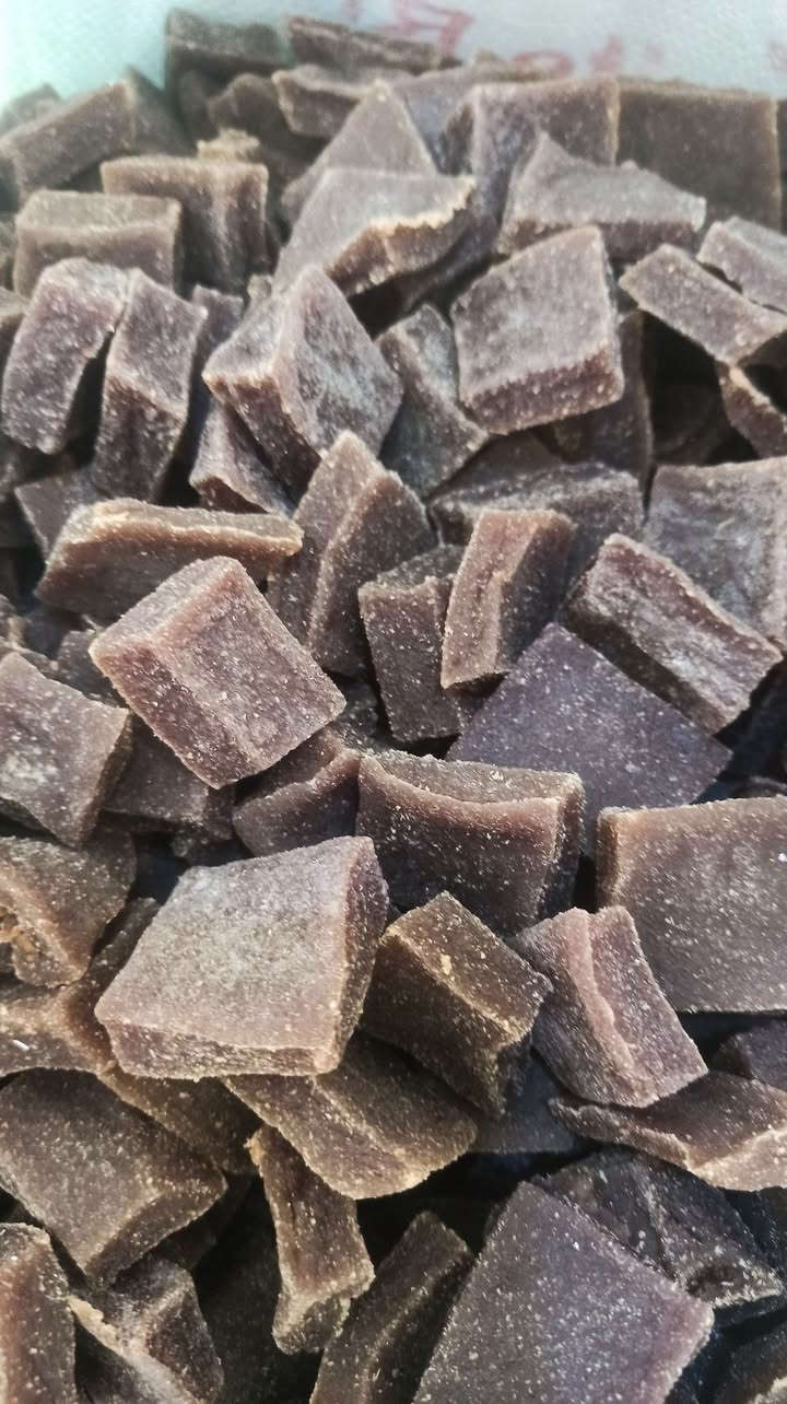 باسوقی کانیتوی ئەمساڵ تازە و جوان تامێکی سروشتی زۆر بەچێژ و تایبەتە 
بۆ زانینی نرخ کۆمێنت بکە نرخت پێدەگات
ناونیشان:ڕانیە بازاڕی کوردۆ 
چەرەساتی جوانڕۆ
***********
