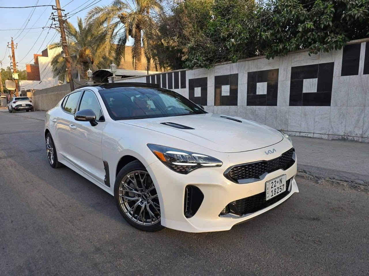 السلام عليكم ستنكر موديل 2023 للبيع
***********
سعر السيارة: 190 

فئه ال gt_line مكينه 2500 توربو 
السياره فور ويل وماشيه تقريباً  m29
حادث السيارة: باب السكن وباب الخلفي وهلال الجاملغ صبغ وتعديل بارد فقط 
ايرباك فقط ستيرن وراجع سستم 
موصفات الجيتي لاين معروفة:

رادارات 360 امامي خلفي جانبي + حساسات خلفيه

تحديد مسار + قياده ذاتيه + كامره خلفيه دواره 

بانوراما + كشنات تدفئه + ستيرن تدفئه 

مري كهرباء + نقطه عمياء + اشاير بالمري 

كشنات الاماميه كهرباء + هاند بريك كهربائي

خميس وضعيات قيادة ( ايكو + نورمال + سبورت+ سمارت + كوستم)

اوتو ستوب انجن + اوتو 

تبريد قطعتين منفصله امامي وقطعه خلفي 
 وباقي مواصفات ال gt_line معروفه
