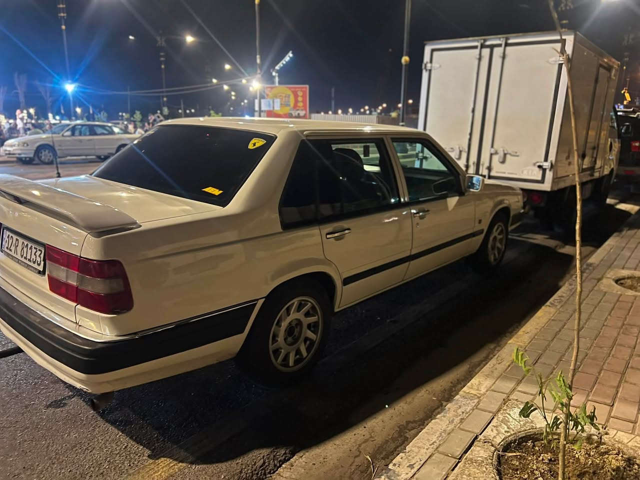 Volvo 960 1991
محرك 6 سلندر تبريد تدفىه شغال  هيتر كشنات صدر امامي وخلفي جديد باتري جديد كهرباىيات سياره كلها شغاله باتري جديد رقم وسنويه وهزه جديده سعر 63 ورقه وبيها مجال بسيط  مكان السياره موصل 
رقم التيلفون ***********
