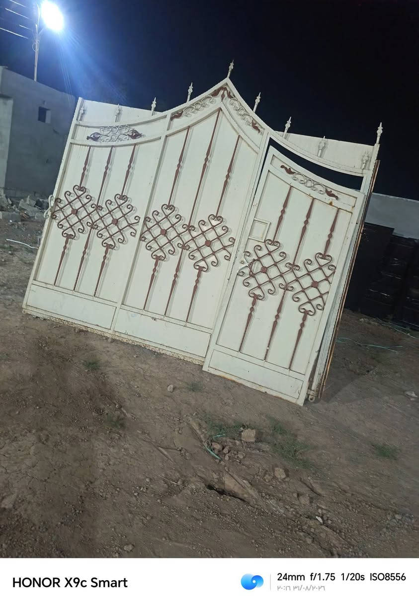 أبواب سلايت للبيع مع باب خدمي
حديد ثكيل وتكمة شغل كركوك
السعر ٣٥٠ الف
مكان صلاح الدين تكريت البوعجيل
للاستفسار ***********
