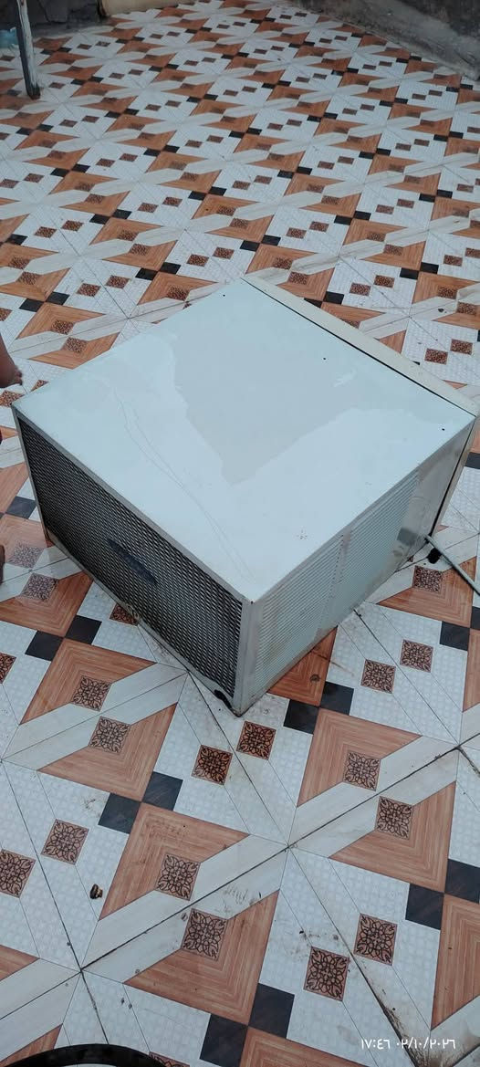 مكيف جنرال 2 طن تبريد ثلج تدفئه شرط مادخل تصليح بوضع شركه كلش جديد بعد جنرال معروف السعر 225 الف وبيها مجال بسيط بلاش بلاش بلعافيه ع ياخذه
مكاني بابل قضاء القاسم ***********

نص مكتوب في الصور:
- ١٧:٤٦ ٠٢/١٠/٢٠٢٦
- ١٧:٤٤ ٢٠٢١/٠٢/٢٦
