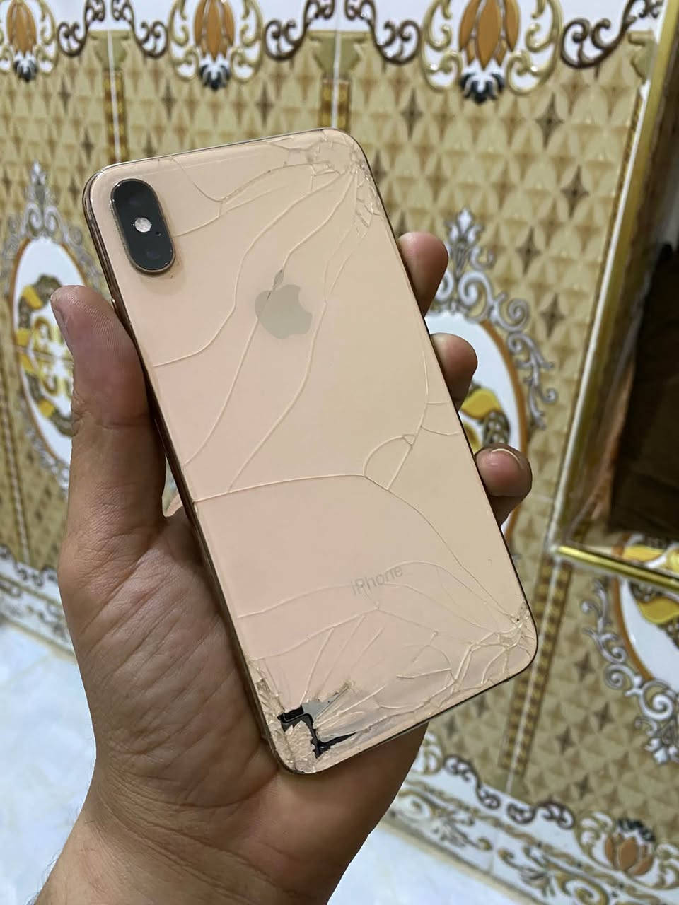 ايفون اكس اس ماكس • شاشه وظهر مكسور • ذاكره ٢٥٦