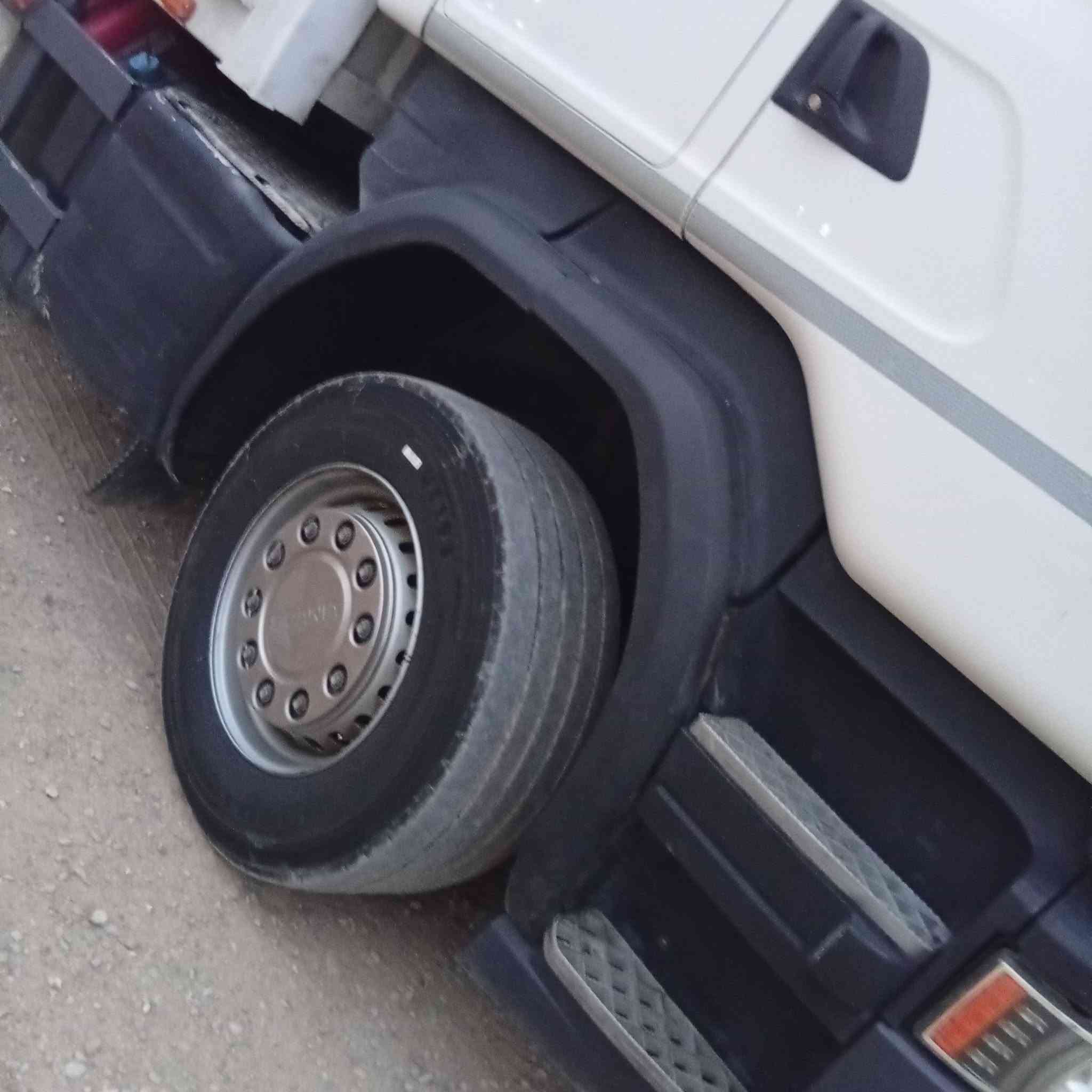 سكانيا • موديل ١٦ • شاصي بدون بدي