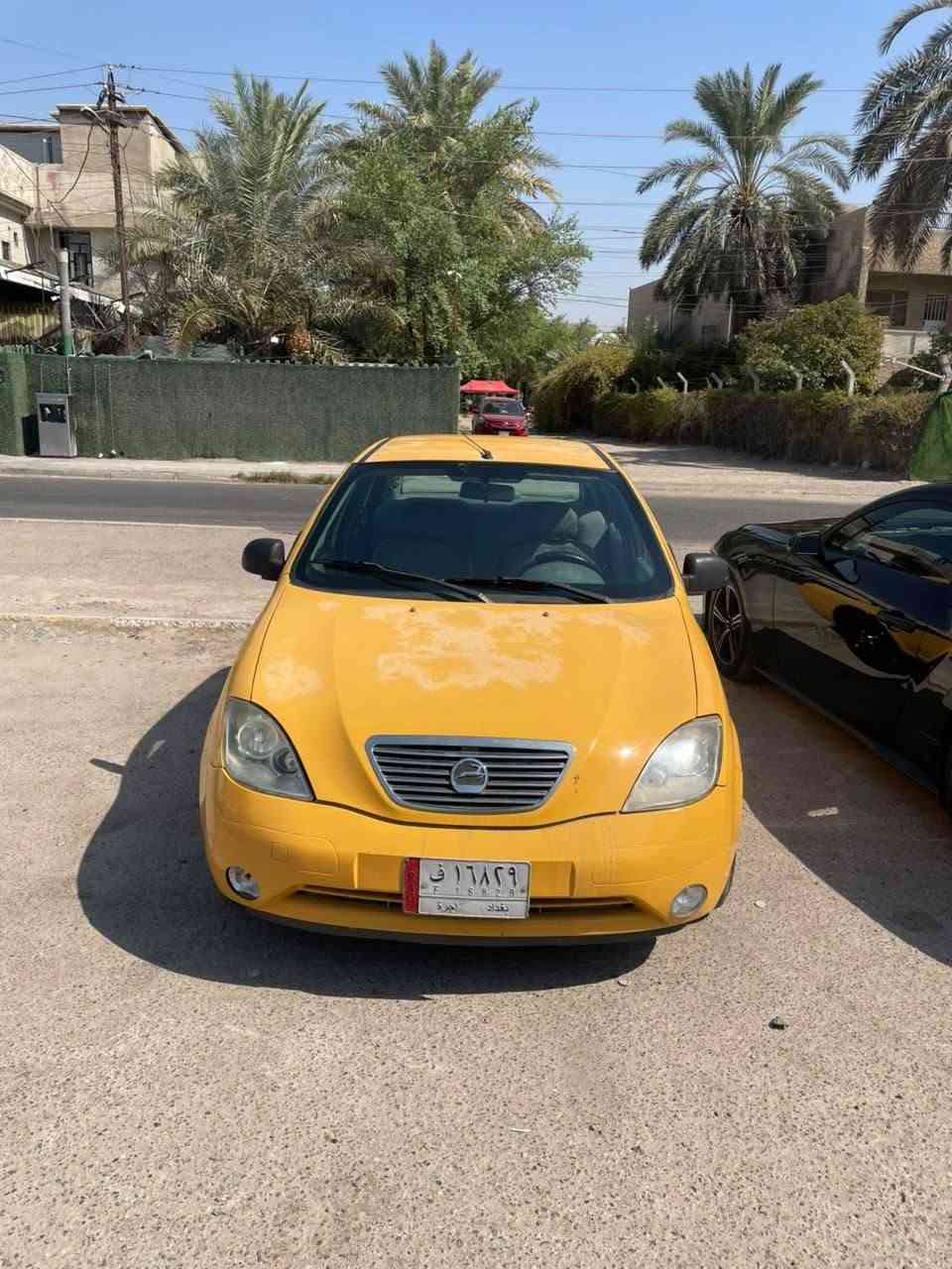 سلام عليكم البيع طبيبه موديل 2015 جاهزه صدر جديد هيه غرامات مصفره تخم تاير صدر جديد تبريد كوله جاهزه عنوان السياره بغداد كاظميه ***********
