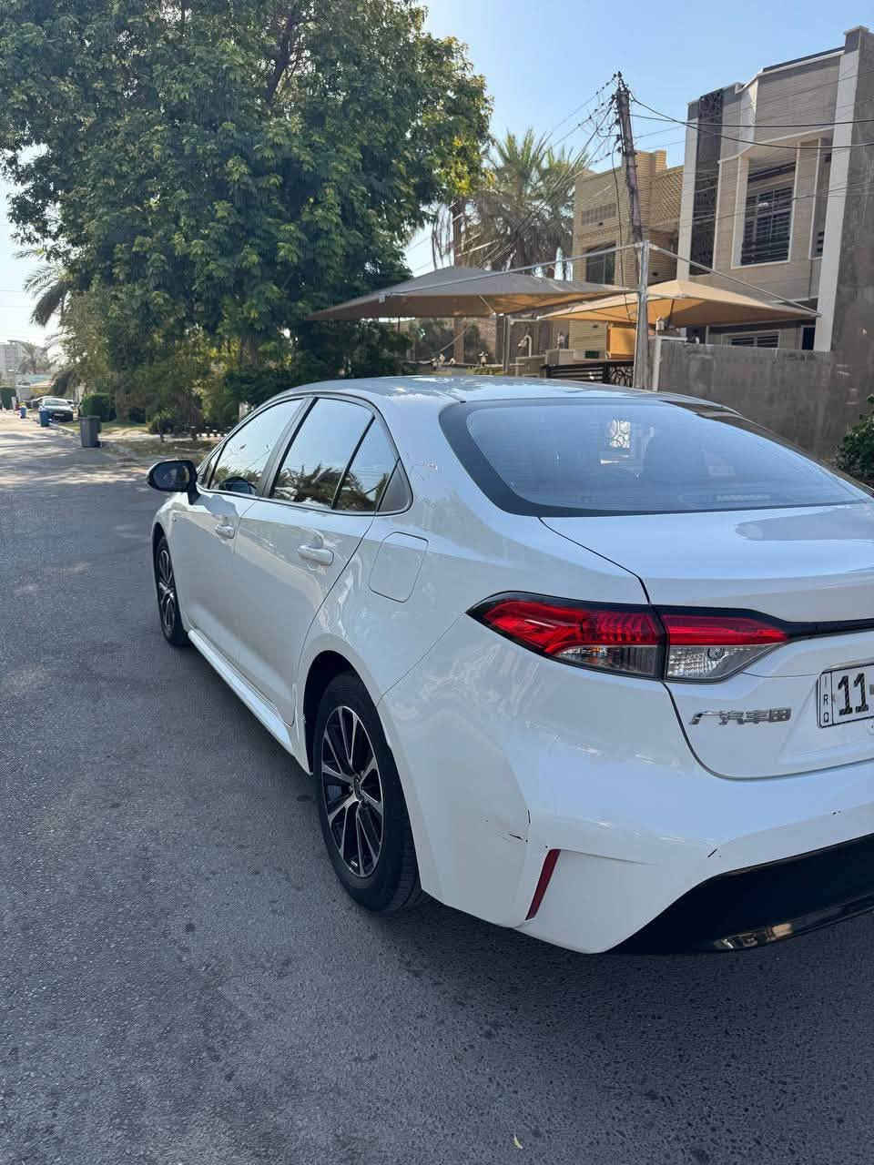 السلام عليكم 
تويوتا كورلا هايبرد🚗
الشكل الامريكي 🇺🇸
الموديل : 2024
اللون : ابيض 
ماشيه : 27500 كيلو 

المواصفات 🚗
كشنات جلد 
مقعد السائق كهربائي
اوتو هولد
فتحه سقف
جام اوتو
رادار
مثبت سرعة
تحديد مسار 
‏LED نهاري
اشارة بالمرايا الجانبية
كامرة خلفية
تحكم ستيرن
دخول ذكي
3 وضعيات قيادة
تبريد قطعتين
حساسات ضغط الاطارات
‏Apple carplay

السعر :23،500،000000 مليون 🇮🇶

📍الموقع : بغداد السيدية
📱***********
