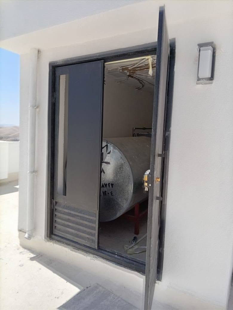 حداد أربيل   كرفانات وسقايف سندويتش بنل ***********
