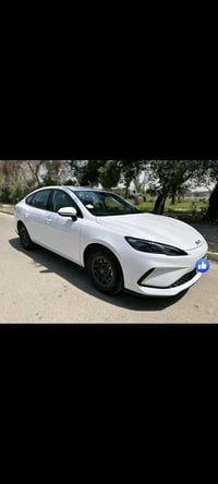 بي واي دي سيل فايف • أبيض • ماشية ٧٥٠٠