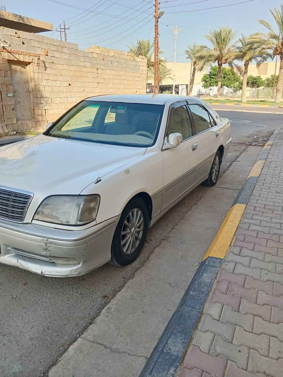 السلام عليكم للبيع كص قمارة فقط الباقي مكفول دكمتين كير ومكينه كارتون صدر امامي وخالي بشرط تايرات جدد تبريد ثلج مشط وبور بشرط سيارة جاهزة ربع ماتصرف عليها مكاني بلد 
السعر 37وبيها مجال 
***********
