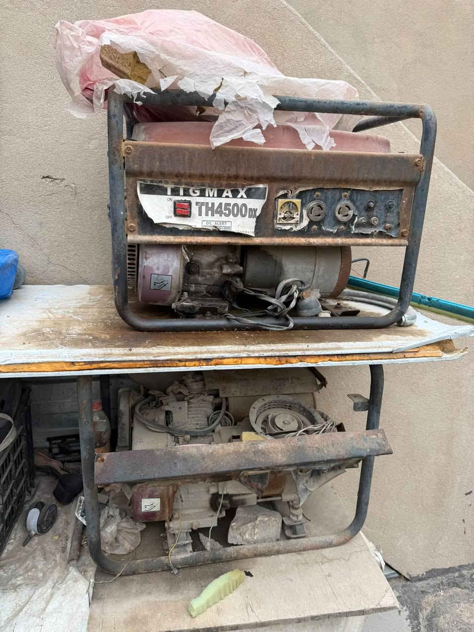 الحريه بغداد • مفصخه • مكينة خياطة