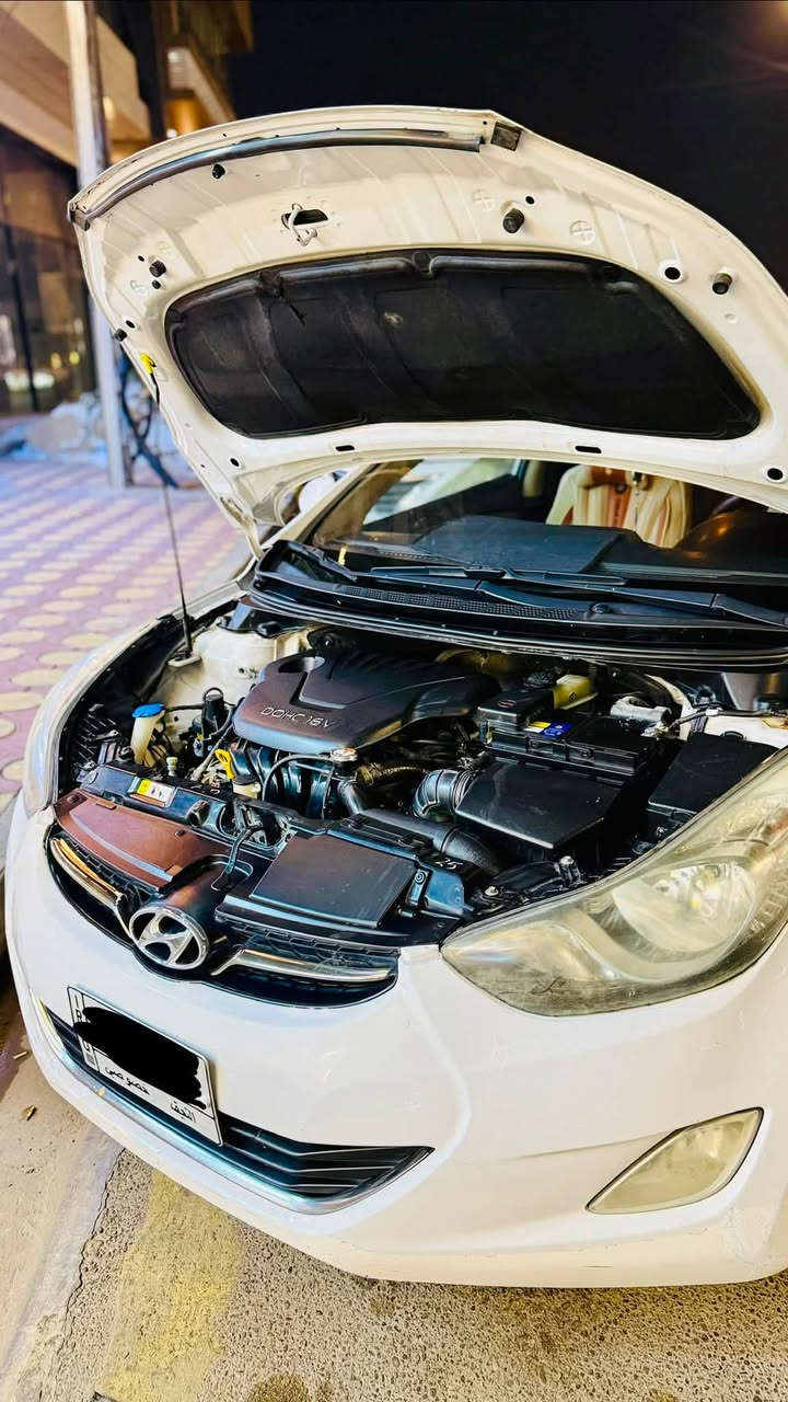 النترا 2013 فول مواصفات بيه بنيد مبدل بدون حادث ونص جاملغ خلفي السياره جاهزه من كلشي ونضيفه جداً 
للاستفسار: *********** مكان السياره نجف باسمي
