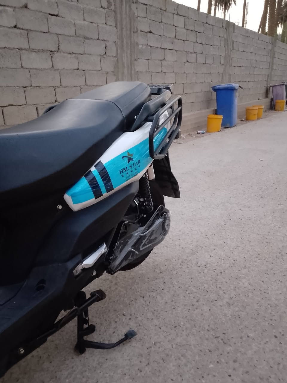 سلام عليكم ورحمه الله وبركاتو
دراجه شحن نوع اباتشي GT 2025
ملف 2500 عدد البطاريات 6كبار  
عدد النمر 1.2.3.Rمع الS نضام البك 
 اشاره دبل اشاره عالي ناصي 
دراجه ماشي شي قليل تاير جبلي دبل سويج السعر 950بيه مجال جدا بسيط مكاني بغداد الدوره ***********
