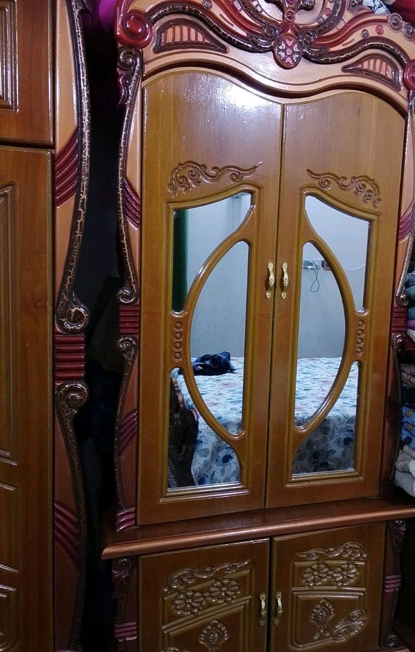 غرفه خشاب نجاره كامله اربع قطع غرفه نضيفه حيل ومستعجل ع بيعه وبيها مجال 
