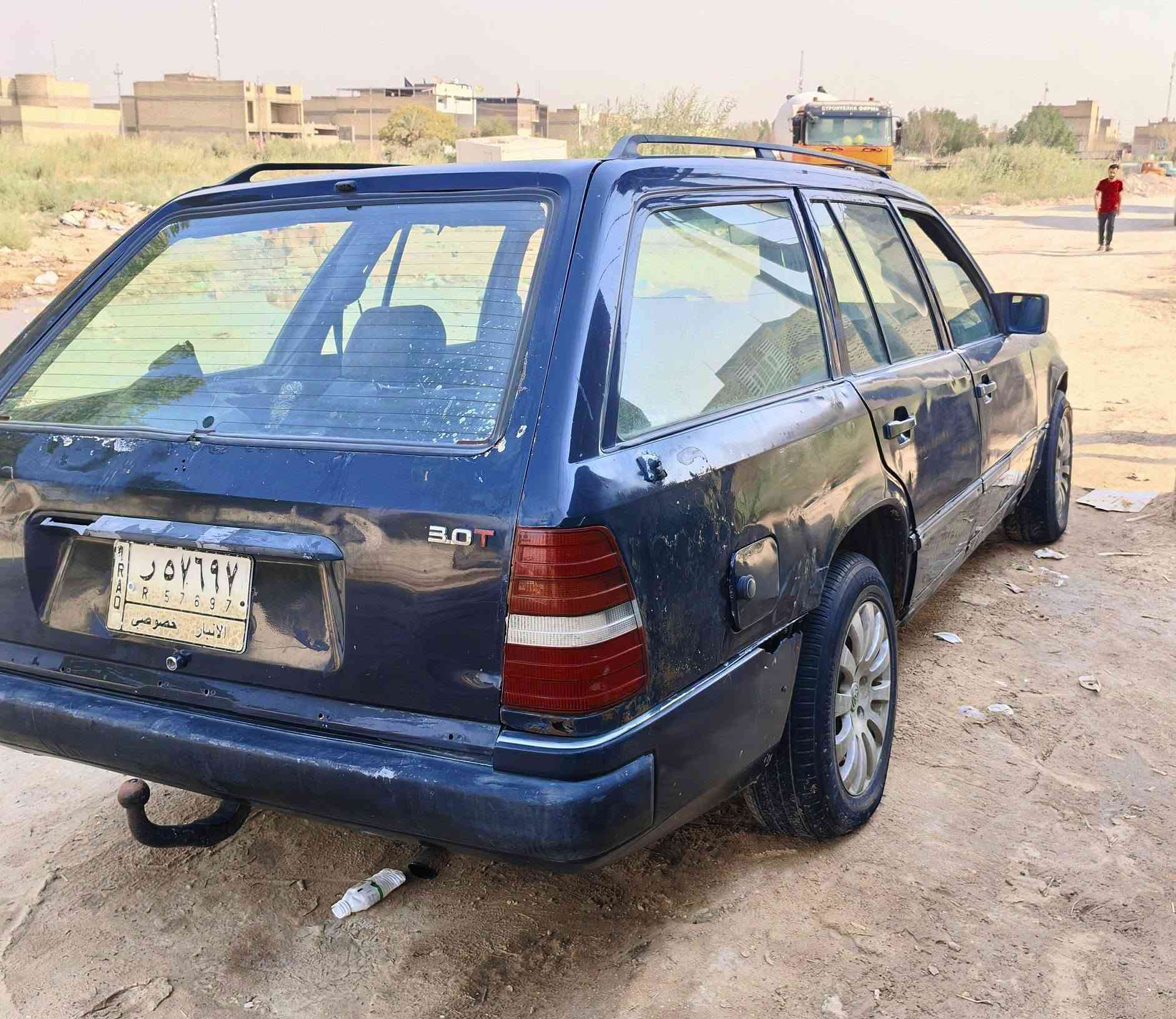 مرسيدس دب للبيع السعر 15 ورقه $ ✅ 
مكينه بطه 2500 كايمه يرادلها تجفيت ♻️ 
راعيها بغداد حي الكرامه عندي مستمكاته
العنوان النجف  *********** الشراي يتصل فقط
