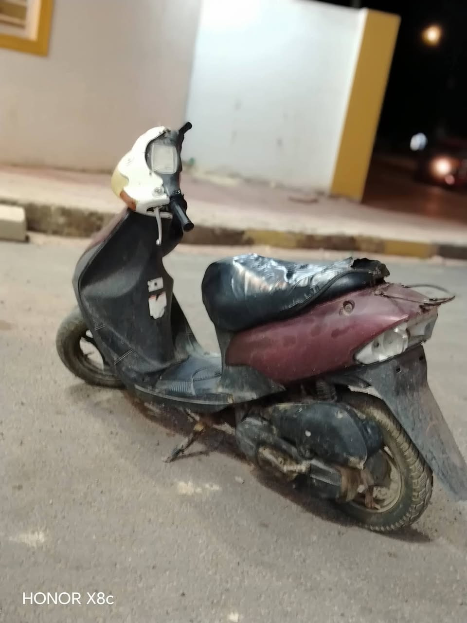 السلام عليكم دراجه سازوكي رياضي للبيع الدراجه أوراق اصولي بسمي تحويل شوكت مايعجبك مكينه ناعمه مفتوحه مره وحده الون ماروني جارد السعر 200 وبيها مجال مجال الدراجه شلعه والمعدل مو ذاك المعدل عوزها خرز مكاني ميسان حي الجامعه الهاتف *********** الشراي يتصل ويدلل

