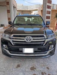 لاندكروز • ٢٠١٩ • رقم بغداد