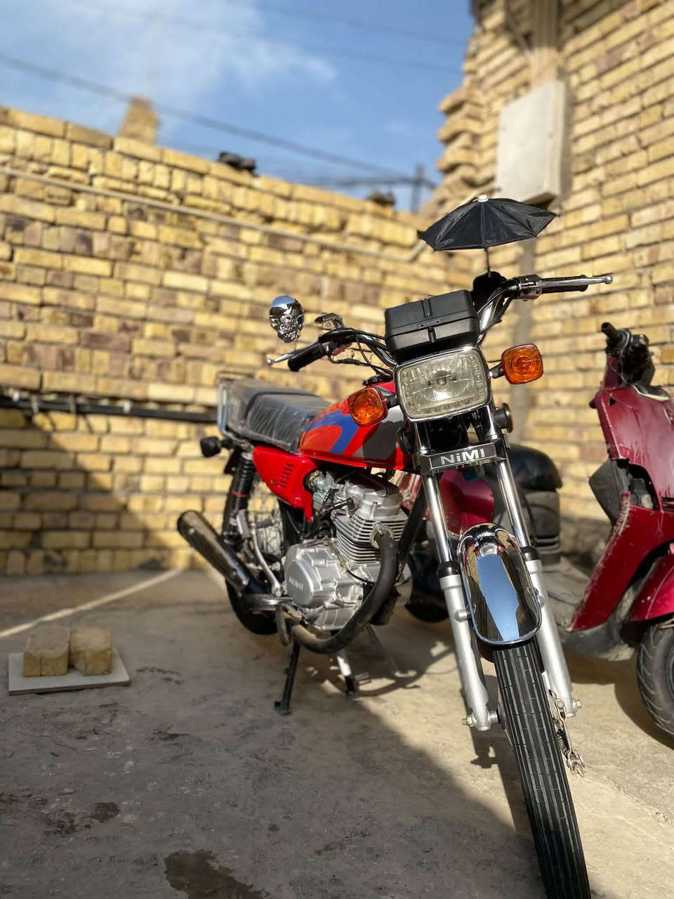 السلام عليك
للبيع للبيع     
     
نامه امتياز 2025  مكفوله كفاله عامه من الفتح
      
دراجه نظيفه كلشي ما ناقصها أوراق كامله

السعر ٧٢٥ وبيها مجال بسيط حك الجية 
العنوان حله طهمازيه للستفسار الاتصال على الرقم ***********
