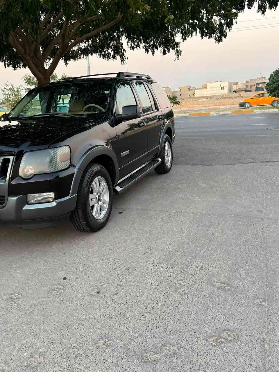 سلام عليكم 
فورد اكسبلور موديل 2007 
سياره بدون ضربه صبغ حزام 
تبريد ثلج 
شرط كير محرك 
رقم  سليماني جديد بسمي شرط تحويل    
كشن كهرباء 
نظام Abs 
تحكم مري
قفل رمز بل باب 
نضام فور ويل 
السعر ( 88 ) وبيها مجال 
مكان السيارة كركوك
شاري اتصل سيارء حيل متعوب عليهاا 
منقصها برغي 
للأستفسار ***********
متوجد وتساب

