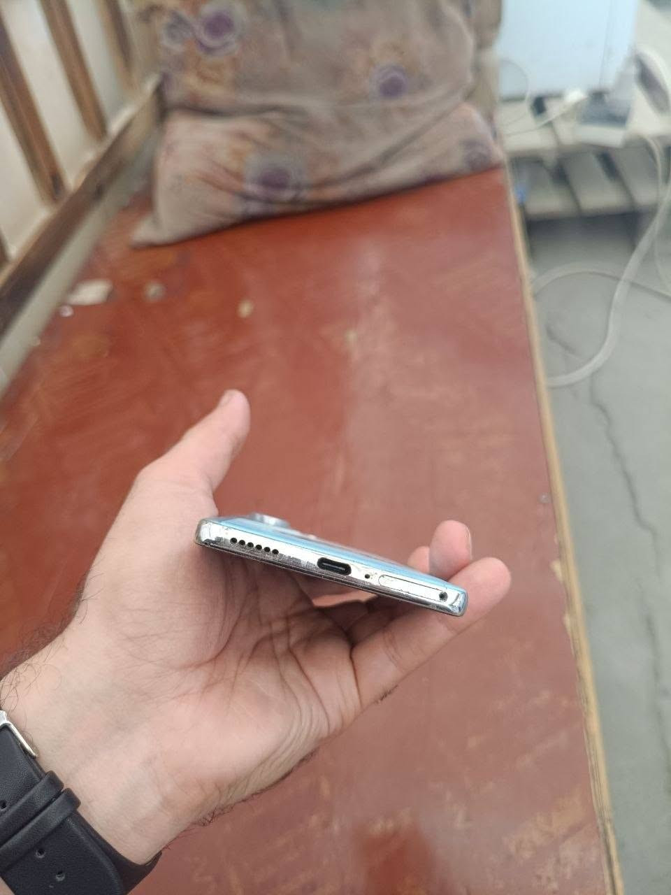 السلام عليكم تكنو كامون 40 4G ابو الشاشة العدلة 
ذاكرة 256 ورام 8+8 نظيف كلش وكلشي مابي 
رايدة مراوس وي ريدمي 11 برو بلس او 12 برو بلس ذواكر 512 
او ريدمي نوت 13 برو بلس فايف جي 512 
العندة مستخدم خل ينورنا وكون ببغداد 
*********** واتس اب او اتصال 
***********

نص مكتوب في الصور:
- HiOS 16.2.0 Check for Updates My Phone Device Name TECNO CAMON 40 Storage Model TECNO CM5 CPU Helio G100 Ultimate RAM 8.00 GB+8.00 GB Rear Camera 50M OIS+8M Front Camera 32M Battery 5200mAh Screen 1080x2436