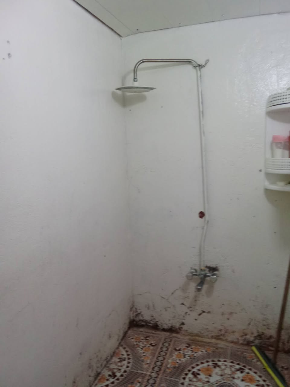 بەناوی خوای مەزن🕋
ئەم خانوەبۆفرۆشتن🏡.گازینۆی.گۆران.بەڵێ
نزیک
مزگەوت🕌
قوتابخانە📚
جادە🚕🚗🛵🛺
تاپۆیە📑📖
بەردەم چۆڵوقیرکراوە.دراوسێی تابڵێی.بەڕێز
ڕووی سلێمانیە
پێوانەکەی 91مترە.تاپۆیە...
دوو ژووری نوستن
هۆڵ👲👳‍♂️🧜🧍‍♀️
متبەخ☕🫖🌶️🍅🫒
ژوری میوان.....🤱🤵👰
کەلار.گازینۆی گۆران..بەڕێزان.هیج کێشەی
یاسایوو.کۆمەڵایەتی نیە..بۆ نرخ💵..تەنهاوتەنها
پەیوەندی بەئێمەوەدەکرێت..
    ***********📲

