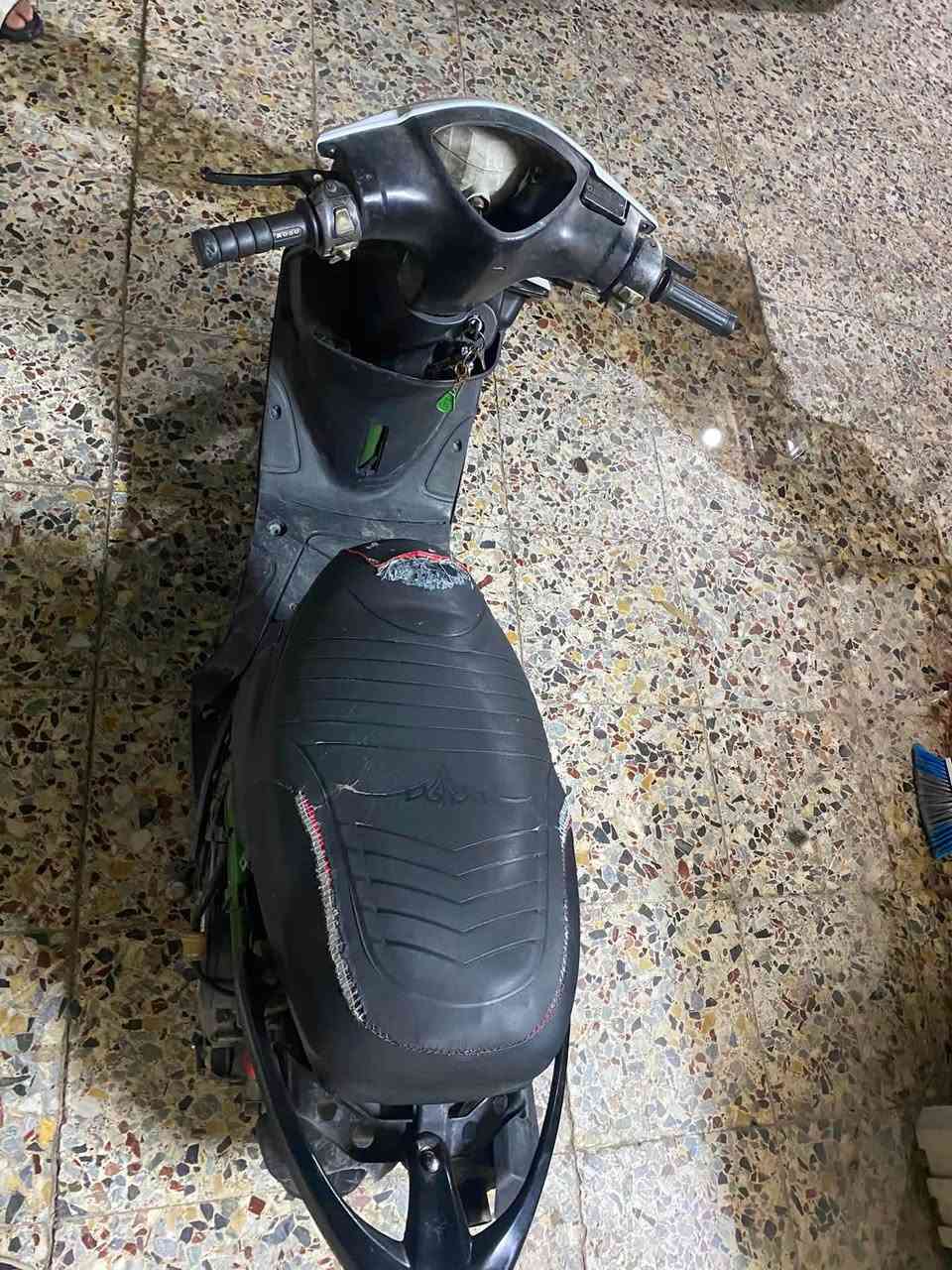سلام عليكم ماكس عدله مال لعب  كدامك مثل ما موضح بل صوره        الدراجه بيهه وياله وصالنصه كلجات امامي خليفي رياضي وبيهه كور ولفين كبار المكينه 55 مكاني بغداد شعله ***********سعر 400وبيهه مجال مراوس حسب القناعه
