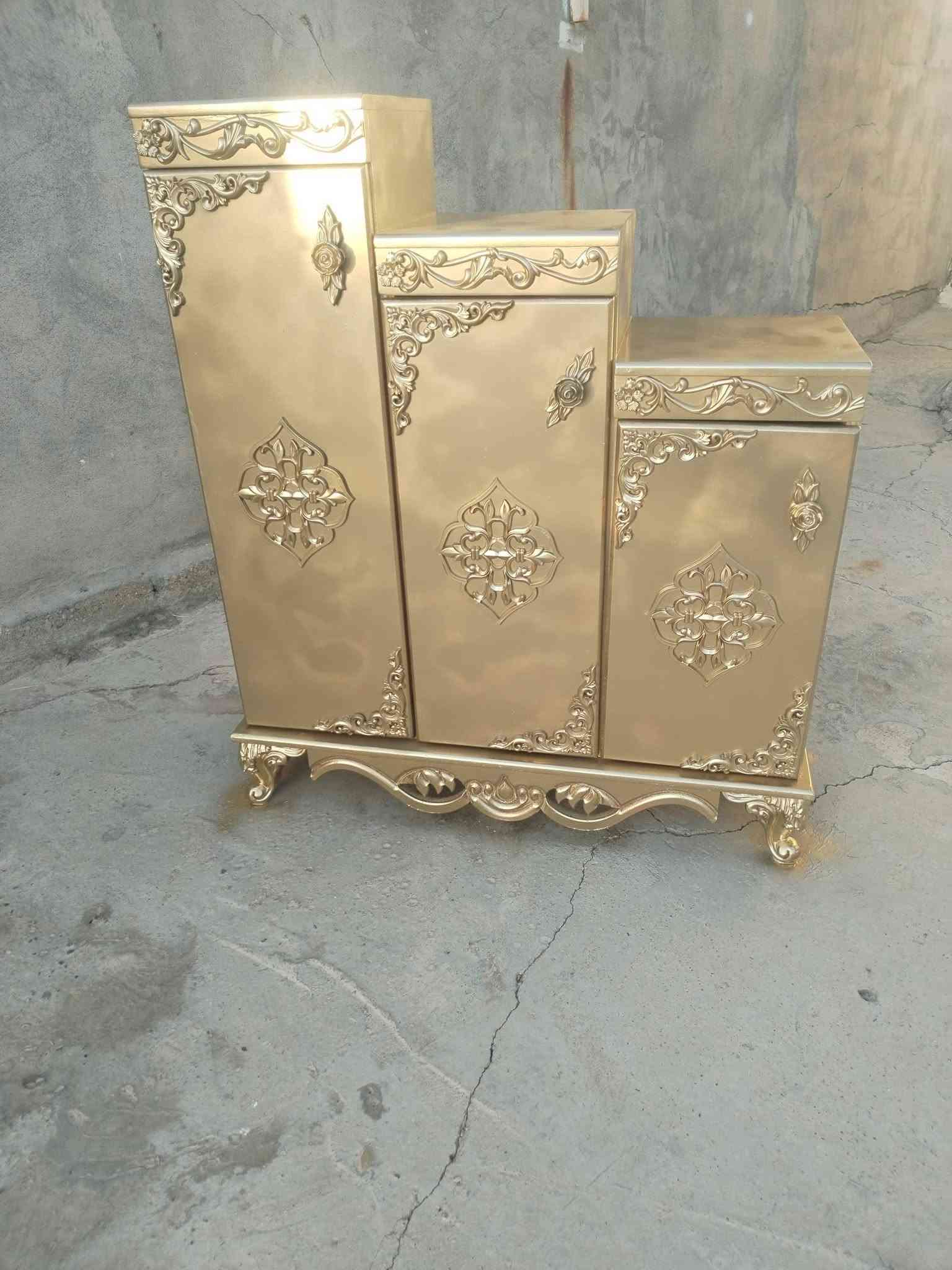 بیع سریع

نص مكتوب في الصور:
- HONOR X8c