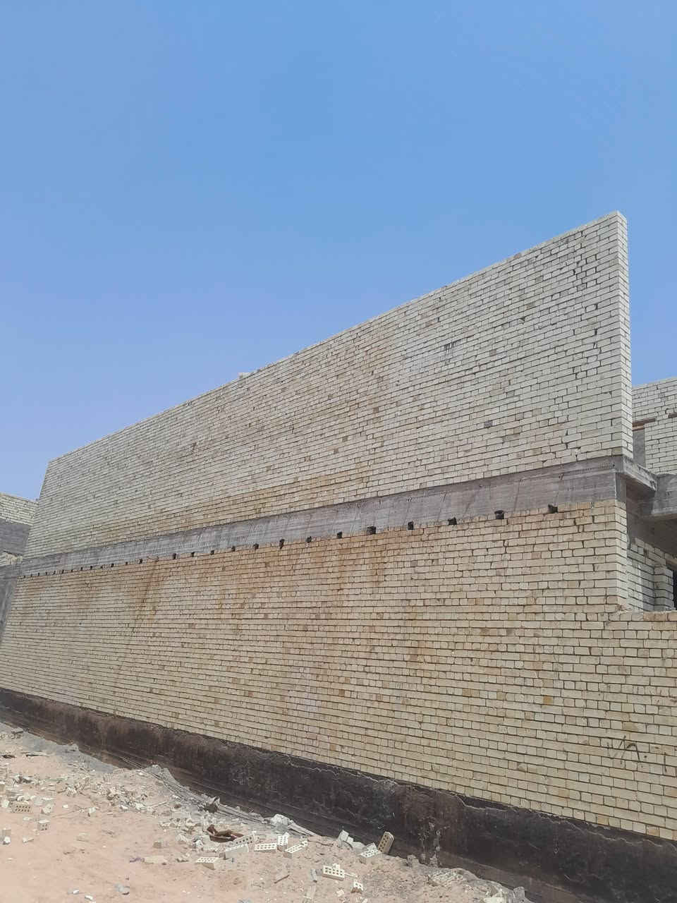 السلام عليكم خلفه بناء متفرغ حالياا ***********
