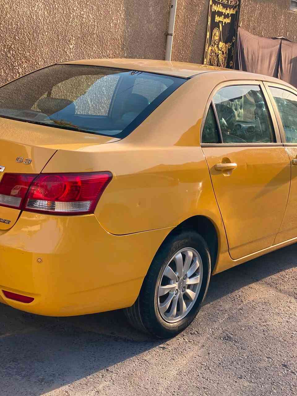 سلام عليكم بي وايدي G3 اوتو كير مكينه بلاديه موديل 2014 مكفوله من الضربه والصبغ  بيها فقط رصعات بسيطه  السياره جاهزة كير ومكينه خير من الله صدر جديد تبريد خير من الله للبيع او مراوس 
السعر 57$وبيها مجال للشراي للتواصل *********** واتساب
