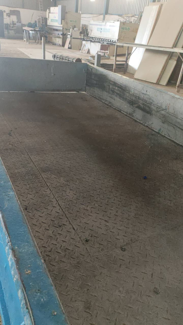 كيا موديل 95 رقم اخضر للبيع 
وايرامنية جديدة 
طخم تايرات جديد 
دوشمة جديدة 
بيها حصة كاز 
محرك شغال بس بي صوت يعني كايم 
سعرها 35$ وبيها مجال 
مكان موصل بعشيقة قرب بانزيخانة العزاوي 
رقم الهاتف: ***********
***********
