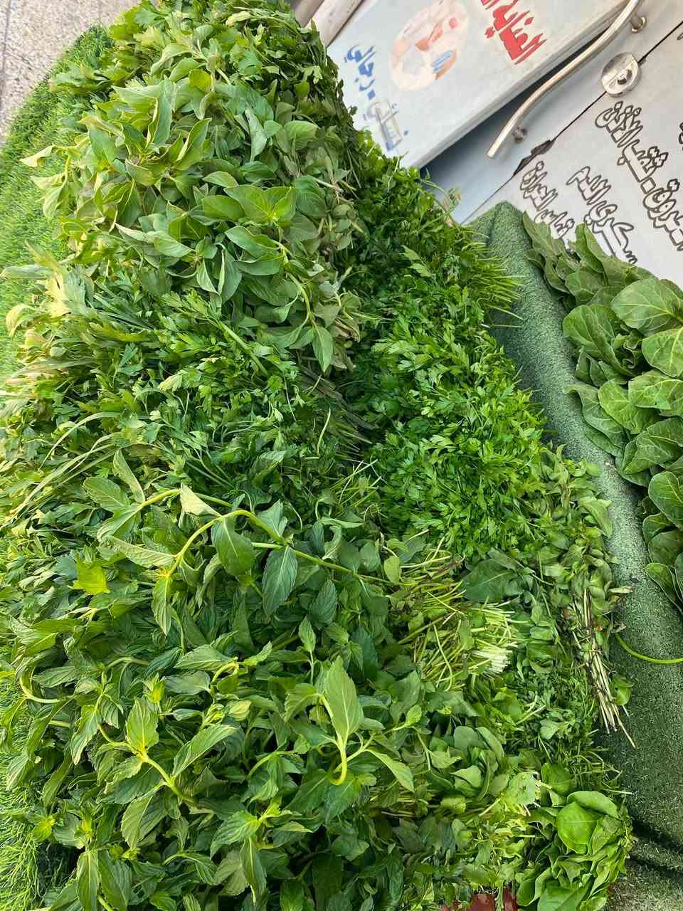 مسواك اليوم فريش جديد توصيل مجانا***********
طماطه 500
بطاطا 1000
خيار 750
فلفل1000
بدنجان 750
بصل 750
كرع1000
عنب ابيض خشن 1250
مشمش2500
الو2000
خوخ 3000
تفاح احمر1500
تفاح اخضر2000
برتقال 1500
ليمون 2500
بطيخ حلو عسل 750
ورقيات 
سلك
كراث 
نعناع 
كرافس
بقدونس 
ريحان 
جرجير
