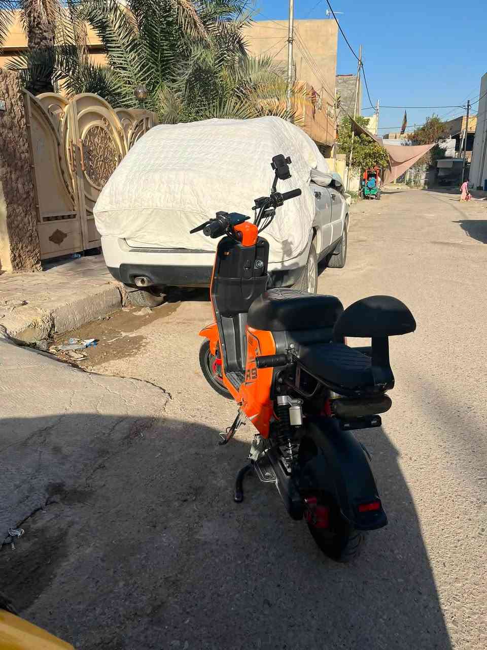 السلام عليكم دراجة شحن R9للبيع لون برتقالي بطارياتة كلهن زينات موديل ٢٠٢٥
٣٢انبير يعني ٥بطاريات الدراجة نضيفة كلش السعر 
٤٠٠ وبيهة مجال للتواصل هاذة الرقم واتساب ***********
