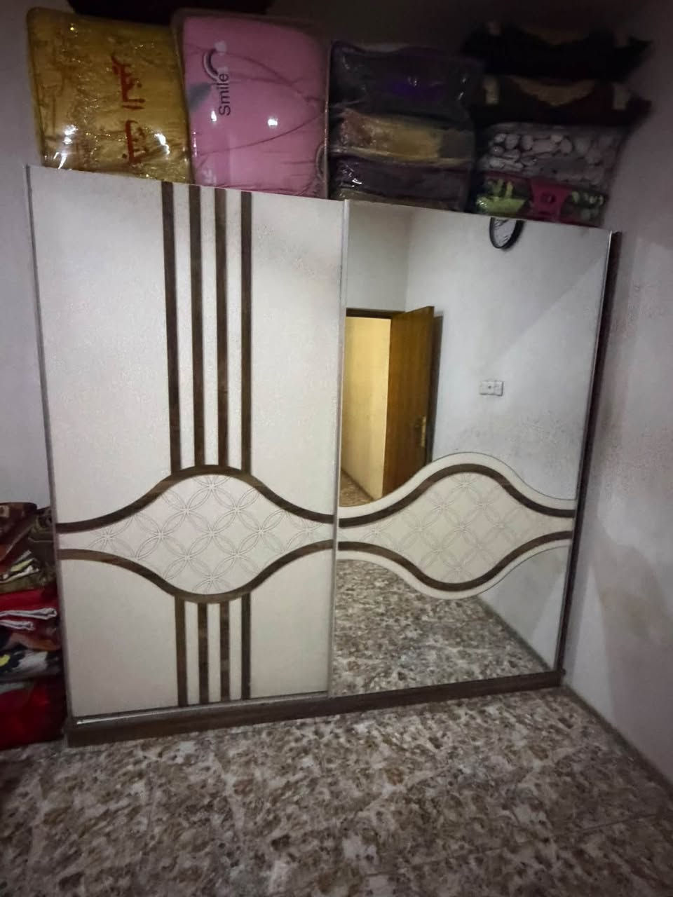 السلام عليكم غرفه نوم تركي للبيع
السعر (250) وبيهه مجال 
المكان بغداد الحريه لاستفسار مراسله الصفحه 
او ع الرقم *********** واتساب

