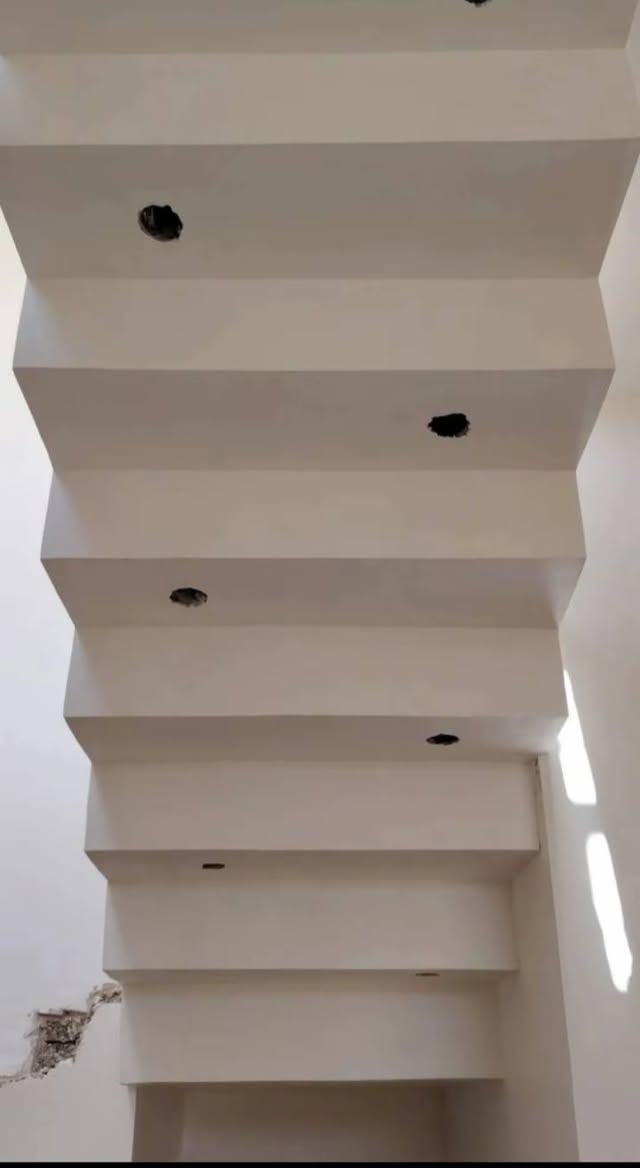 عملنا بياض شقل درجه والى شرط ستلام مهندس مكان ناصريه فقط0784066927
