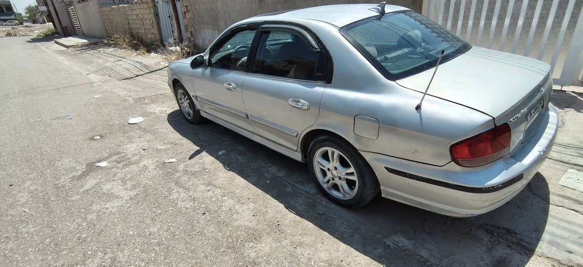 سوناتا وفود 2002 مكينة 2700 السعر ٦٠ وبيهة مجال المكان ديالى الخالص ***********
