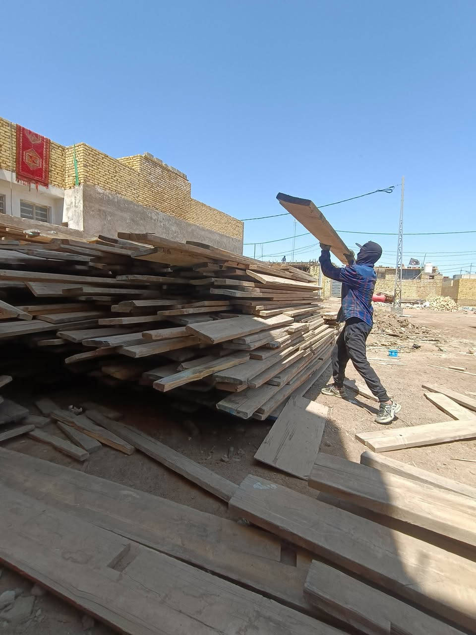 خشب موبلايات نجين في 8متاح مكاني كوت رقم الهاتف ***********
