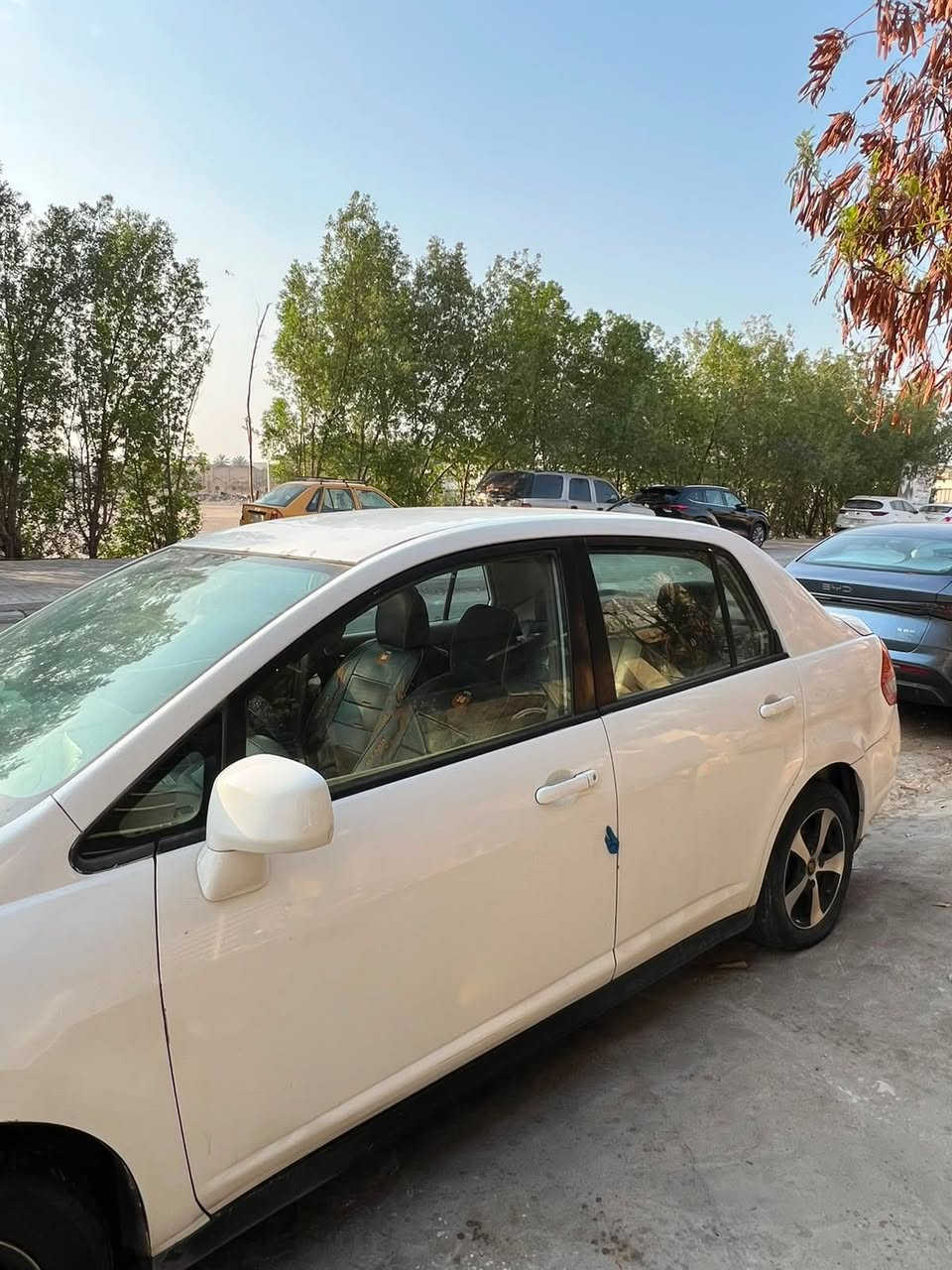 نيسان تيدا ٢٠١٢ خليجي 
مكينة ١٨٠٠
اربعة جام كهرباء
ويل كب بلادي
صدر جديد
داخله نظيف 
سيارة حلوه وممتعوبة
بيه طخطخات ومصبوغه حزام ضربة قوية مبيه بأسمنه مكانه بغداد
السعر  ٧٠
***********
اخواني مكلف بالنشر اعتذر منكم مكلف بالنشر دزولي الكليشة نشرته اتصلو ع صاحب الرقم
