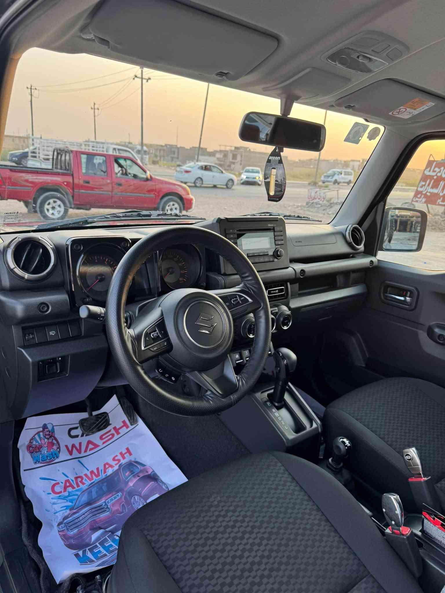 السلام عليكم
سازوكي جيمني موديل 2025  بأسمي السياره بحاله الوكاله ماشيه 6 الف مغلفه ppf كامل  والجام مسويله عازل حراري وعليه ضمان ومبدل تايرات جبليه مكفوله من كلشي رايدها 173 وبيها مجال قليل مكاني واسط العزيزيه ***********
