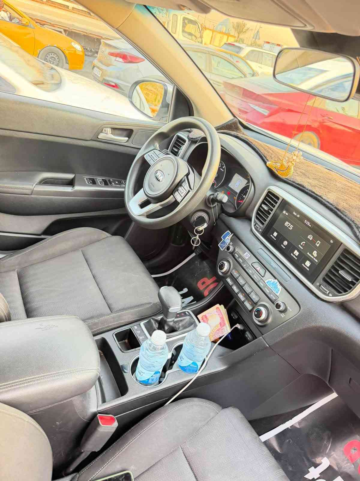 سبورتج 2022سياره مثل ما متوضح بل صور السياره سويج مو فول  سعر 155
الستفسار ***********

نص مكتوب في الصور:
- 2:15 LTE bid.cars ة الإنجليزية العربية 4 / 13 1:1