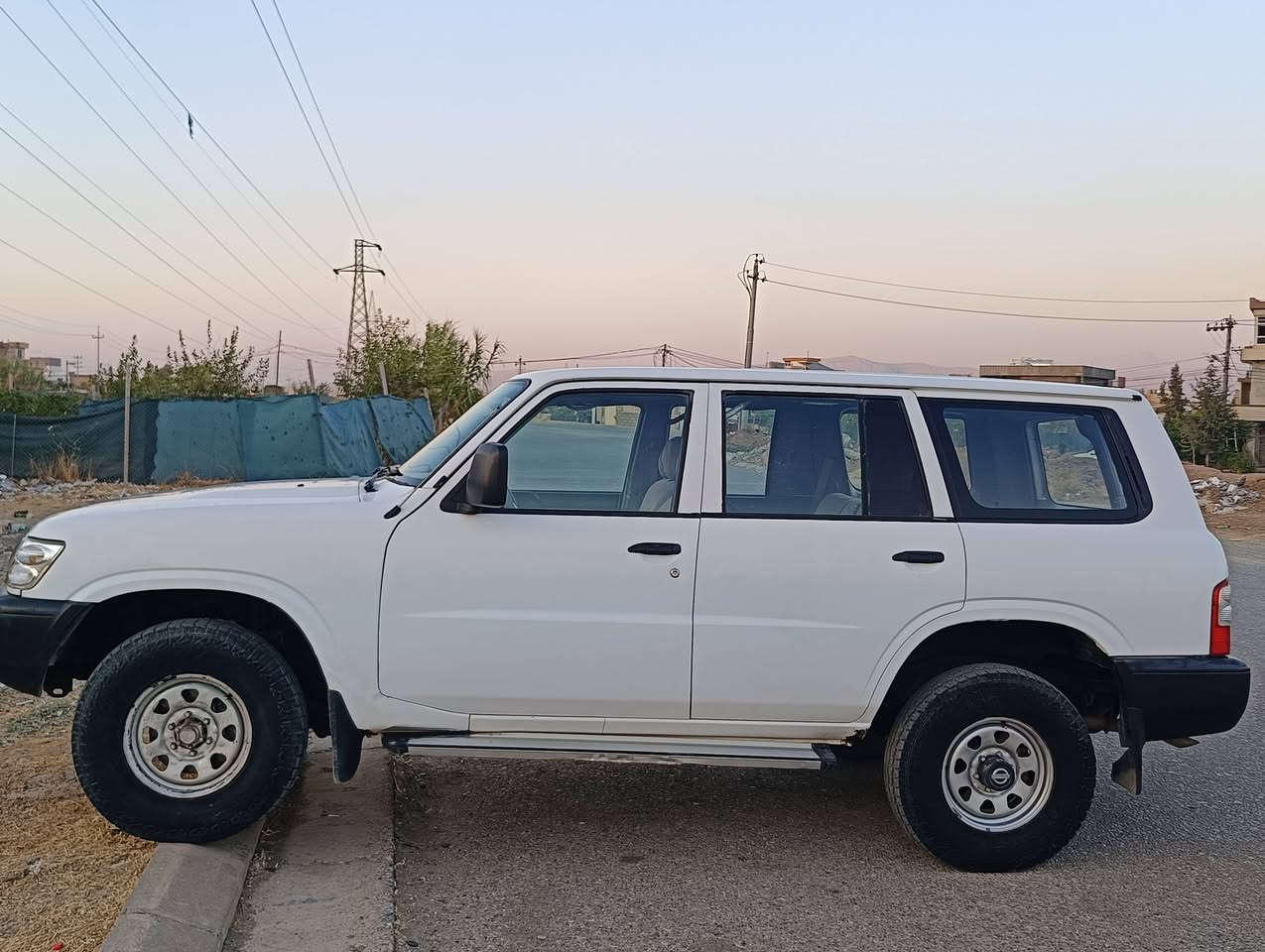 پاتڕۆڵ مۆدێل2001گێڕومەکینەوئەکسل بەشەرت دەعم و لێدراوبەشەرت سەنەویبەس ئەوەلیاتەسەقف وشان بەشەرت سەیارەکە چوار پارچە بۆیاغی هەیە بێدەعم وناوگردن من بەحیزام ئەی فرۆشم ناوی لەحاسیبە نیە حوڕە بۆهەمو عێراق تایەی تازە بێ تەقەوڕەقە سعری67گڵاویەک تۆزێک مەجال ***********ژ.م***********ناونیشان چەمچەماڵ
