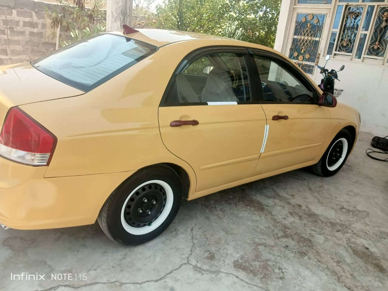 السلام عليكم كيا سبكترا موديل 8 ضرر جاملغ الامامي بدون دواخل محرك 2000 تبريد تدفئه كله شغالهمنظو غاز  تخم تاير جديد صدر كله جديد رقم ديالى خط جوال سياره ما بيها اي نقص جاهزه للشغل عنوان ديالى كنعان سعر السياره 72 الاستفسار على هذا الرقم ***********
