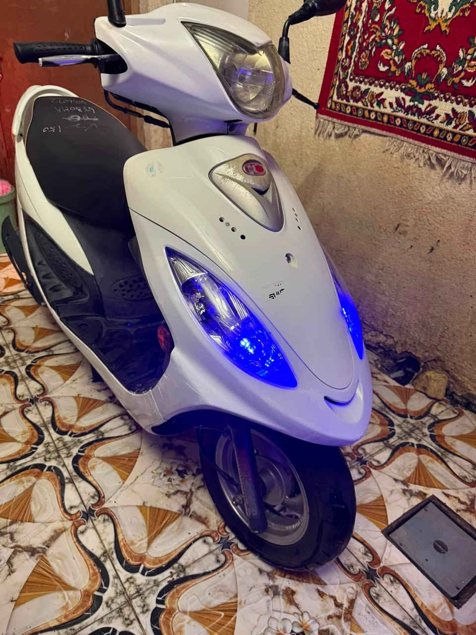 كامكو V2
كامكو فحل بوليس ✅
مكينة/150cc✅
زوج طلاعات✅
سطاب كرستال✅
زنون✅
كفرات ختم واحد✅
مكينه مكفوله من الفتح✅
موديل 2017 بدون كامره✅
 

تواصل/*********** موجود واتساب

سعرها مليون والشراي يشلع عيوني بيها مجال اله

