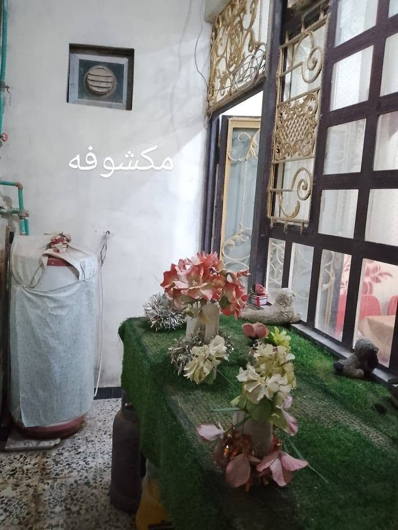 يا الله دار للبيع النجف الاشرف شارع المطار القديم غرب أسواق الأمير المساحه 100متر مربع يحتوي على غرفه وصاله ومطبخ واستقبال وحمام داخل وخارج كاشي سيراميك حمامات صور البيت موضحه بناء بلوك طفيلي اساس طابوق نهروان شقل جناي مشمول بل تمليك سقف عكاده ومطبك السعر بلاش بلاش 17مليون مع المجال للاستفسار الاتصال او المراسله على الخاص ***********
