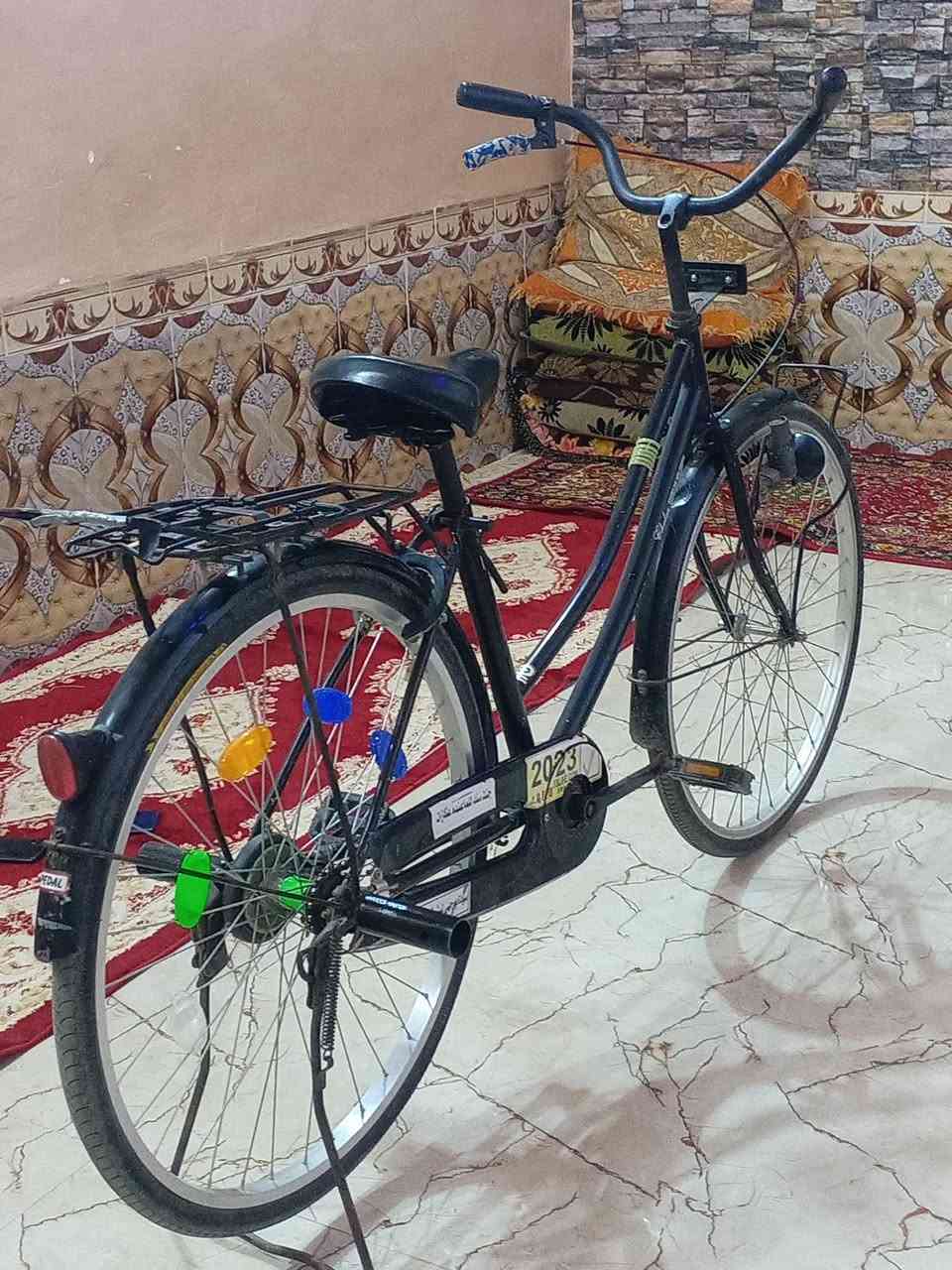 السلام عليكم باسكل للبيع جديد ونضيف حجم 26 مكاني شطره طريق شطره غراف قرب فرع ال جهل السعر 80 وبي مجال للاتصال بالرقم ***********
