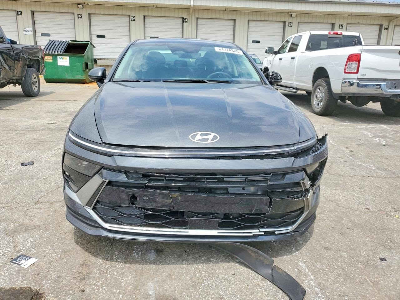 🚨 مزاد مباشر قريباً – حجز مسبق مع مكتب العميري 🇺🇸⚡
​🎯 سيارة معروضة للمزاد الأمريكي القادم!
​🚗 السيارة: [HYUNDAI SONATA]
📅 الموديل: [2025]
🔑 رقم الشاسي (VIN): [KMHL64JA0SA435846]
🛠️ تفاصيل الحادث: موضح بالصور
⚙️ المواصفات:
 محرك 4 سلندر 
​ الفئة SEL 
📟 العداد: [46,860 mi]
​⏰ تاريخ ووقت المزاد: [ يوم الاثنين 2026/8/10 - الساعة 5:00 مساءً]
💵 السعر التقديري الشراء : [حسب سعر المزاد]
​📌 تكدر تدخل معانا بالمزاد وتحدد السعر بنفسك!
​📲 للمشاركة بالحجز أو الاستفسار عن تفاصيل المزاد التواصل معنا:
📞 *********** (اتصال + واتساب)
​📍 مكتب العميري - نشتريلك من المزاد المباشر ونوصلها لباب بيتك
📍 العنوان : القيارة \ قرب جسر القيارة \ مقابل معرض الشهيد ابو زوبع
