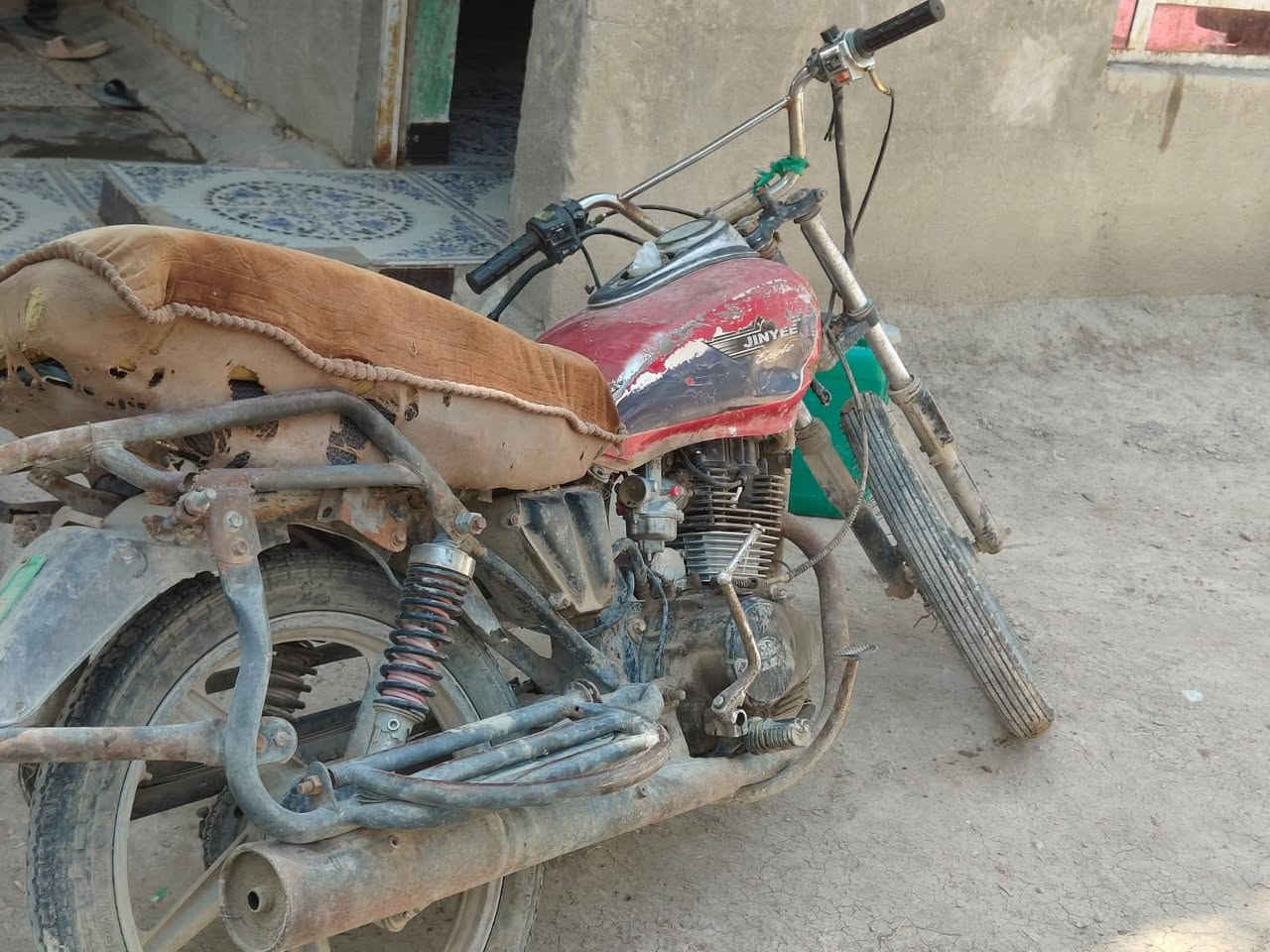 السبام عليكم دراجه للبيع 
شغاله كلشي مابيها كلك كلك ابيعلك كوم حديد 
سعرها 125بيها مجال 
تفضل خاص 
اتصال/***********
@إشارة
