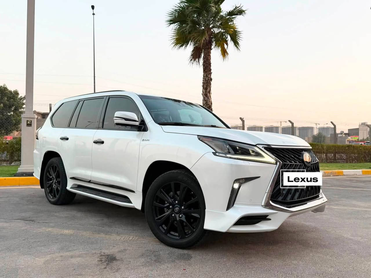 لكزز LX570 • موديل ٢٠١٩ • رقم دهوك