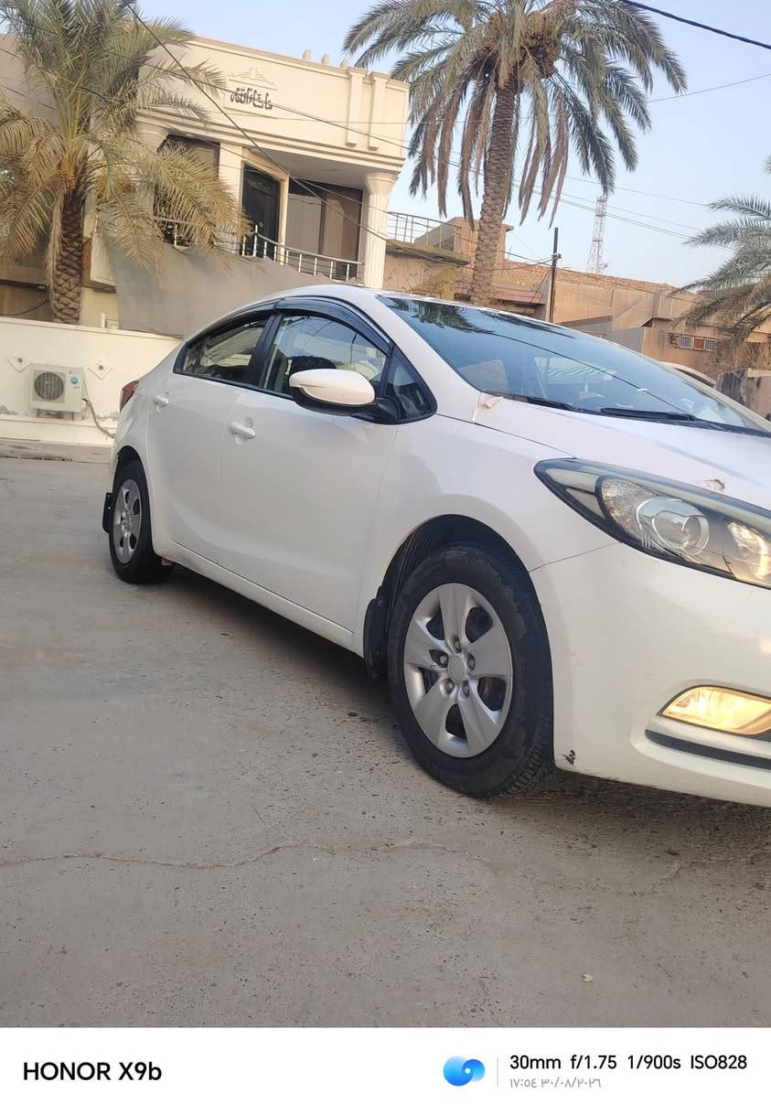 سلام عليكم كيا سيراتو موديل 14 خليجي قطع وحده صبغ جاملغ أمامي فقط رقم ديالى بسمي تحويل ثاني يوم مكان سياره ديالى بعقوبة سعر 110 بيه مجال شري يتصل رقم الهاتف ***********
