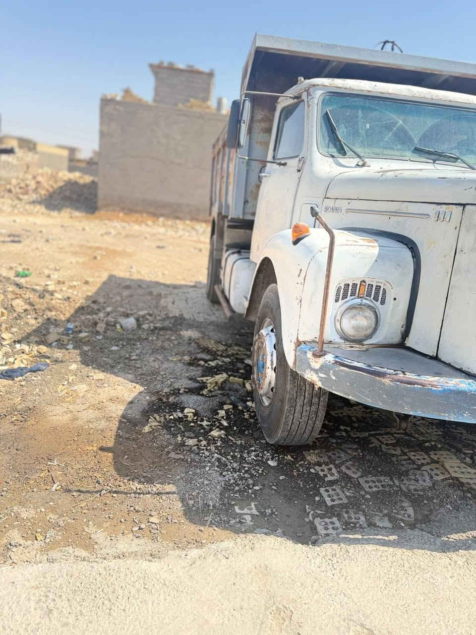سلام عليكم سكاينه 111 للبيع موديل82 مشروع وطني سياره بلاديه مكينه12ونص سوبر حداده جديده الستفسار عله الرقم ***********
